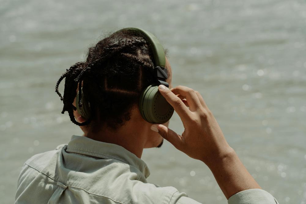 listening music